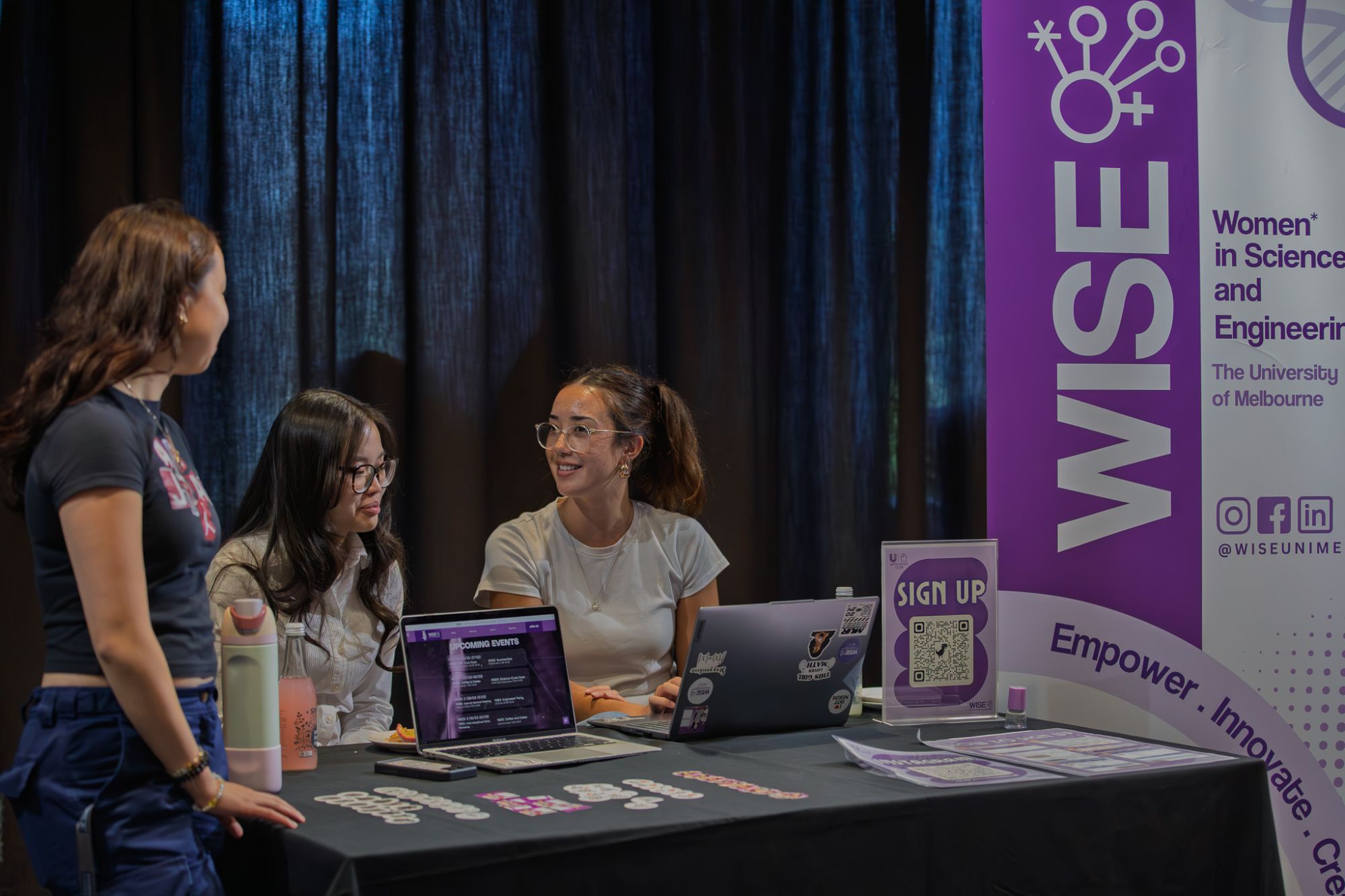 Students at expo booth
