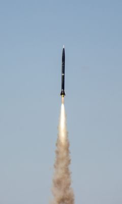 rocket_flying_vertical