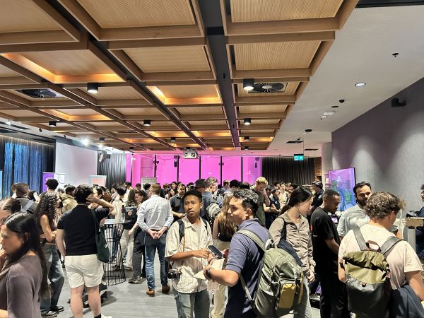 Welcome clubs expo crowd